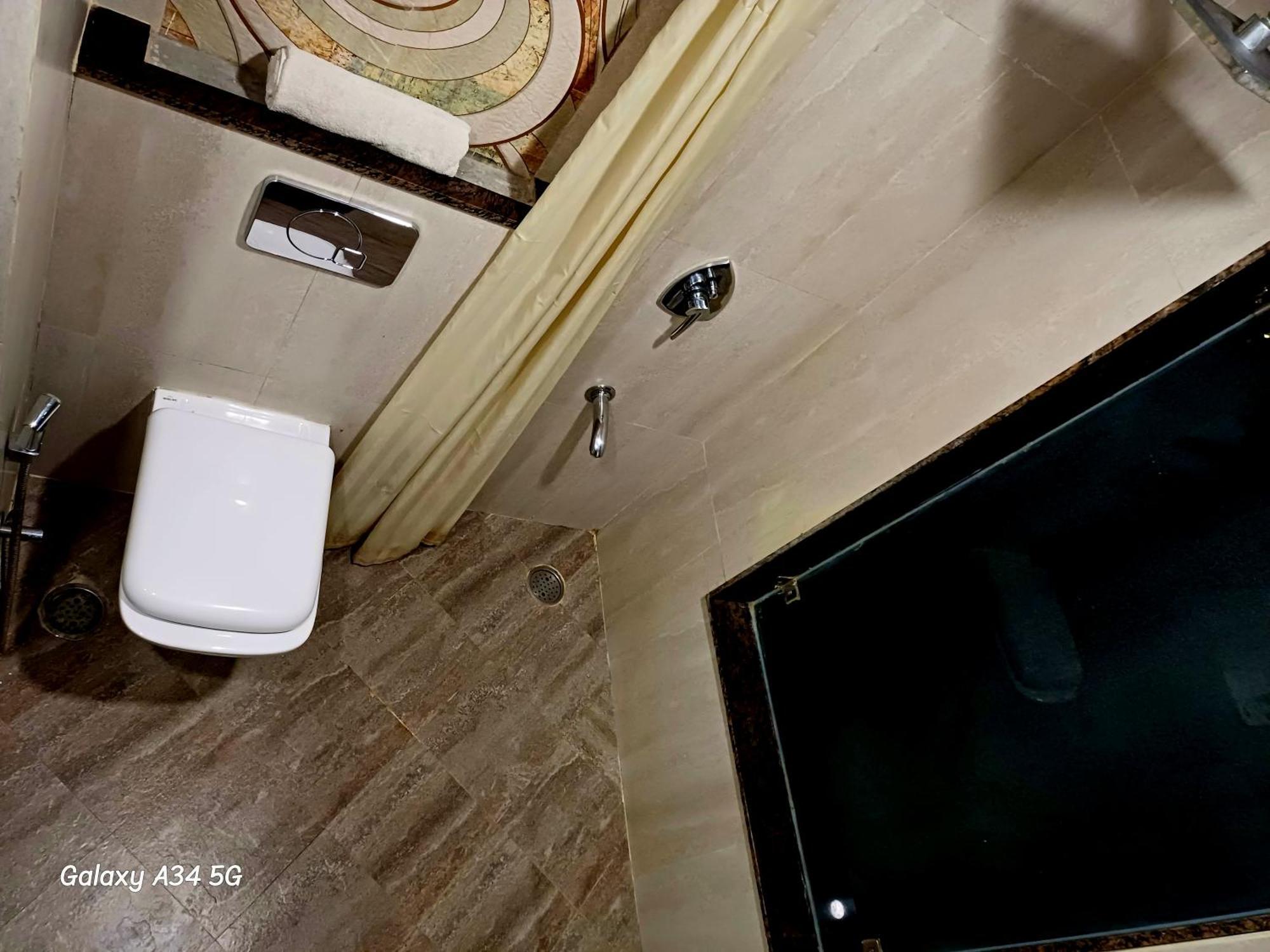 Hotel Suncity Plaza, Sitapura, 자이푸르 외부 사진