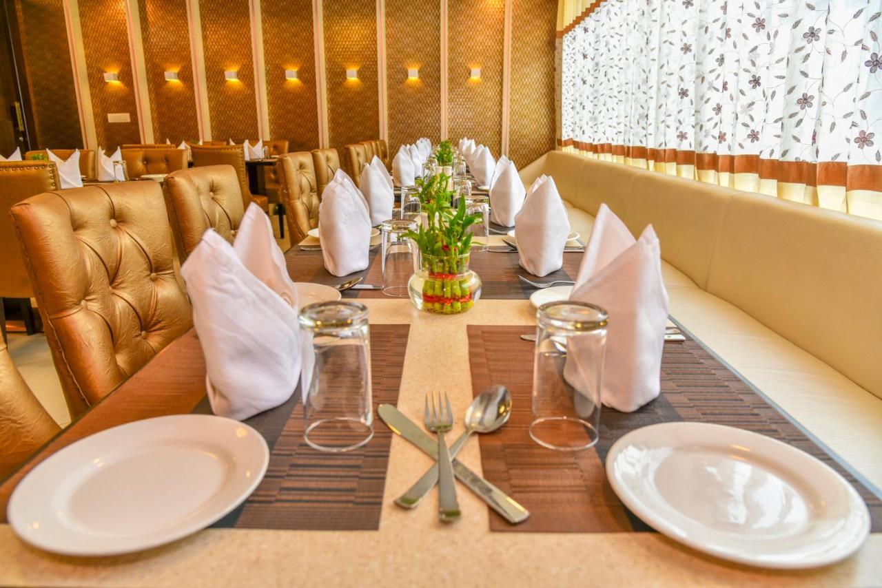 Hotel Suncity Plaza, Sitapura, 자이푸르 외부 사진