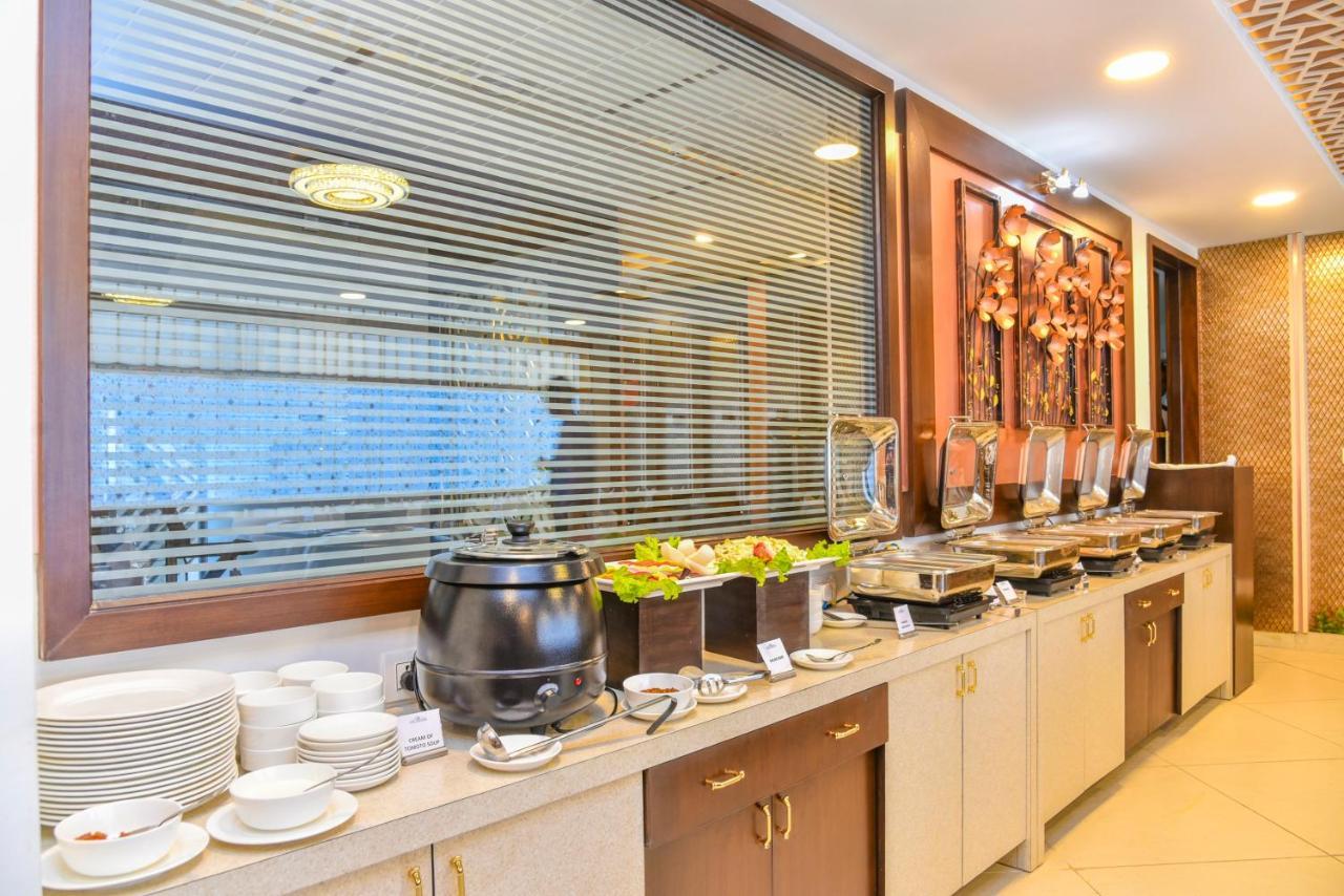 Hotel Suncity Plaza, Sitapura, 자이푸르 외부 사진