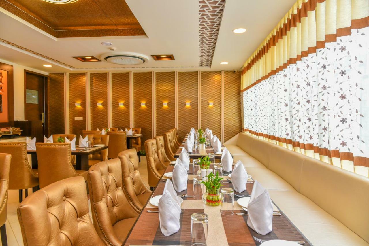 Hotel Suncity Plaza, Sitapura, 자이푸르 외부 사진